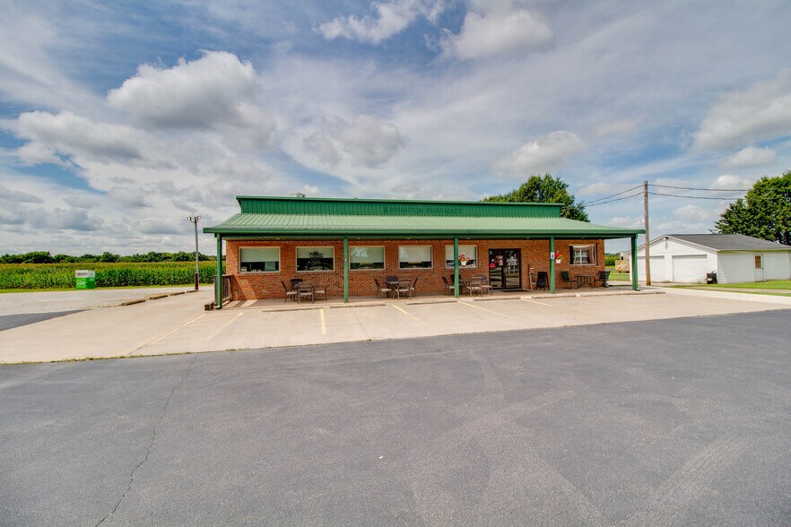 More Photos Of 908 N Main St, Brighton Restaurant For Sale