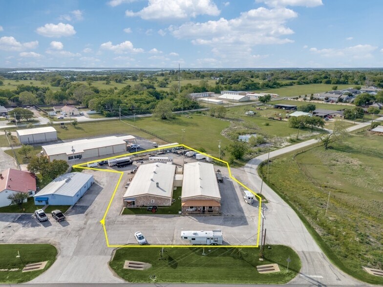 Primary Photo Of 1200-1204 S Highway 377, Pilot Point Flex For Sale