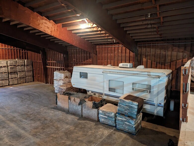 More Photos Of 120 N Broadway, Wells Flex For Sale