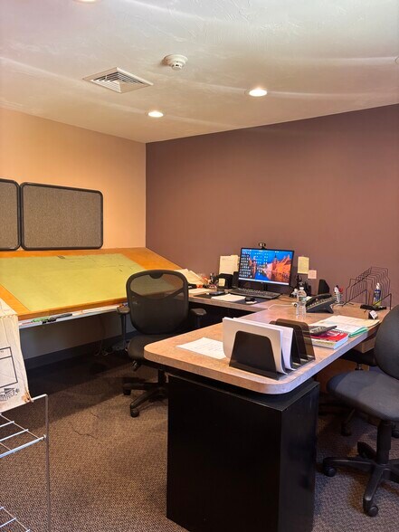 More Photos Of 811 Washington St, Pembroke Office For Sale