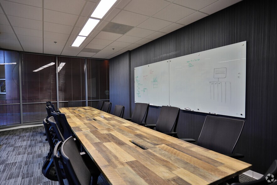 More Photos Of 1000 Parkwood Cir SE, Atlanta Office For Lease