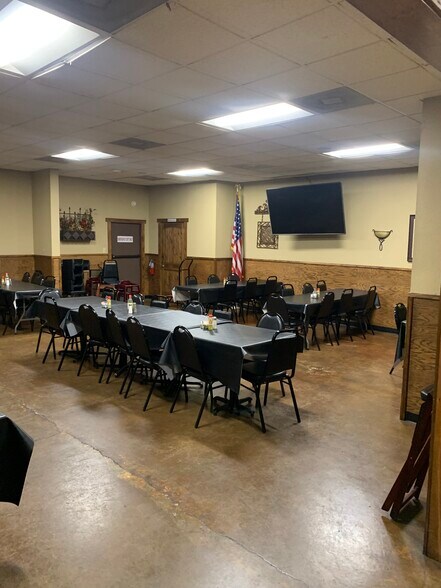 More Photos Of 116 Ann St, Pickens Restaurant For Sale