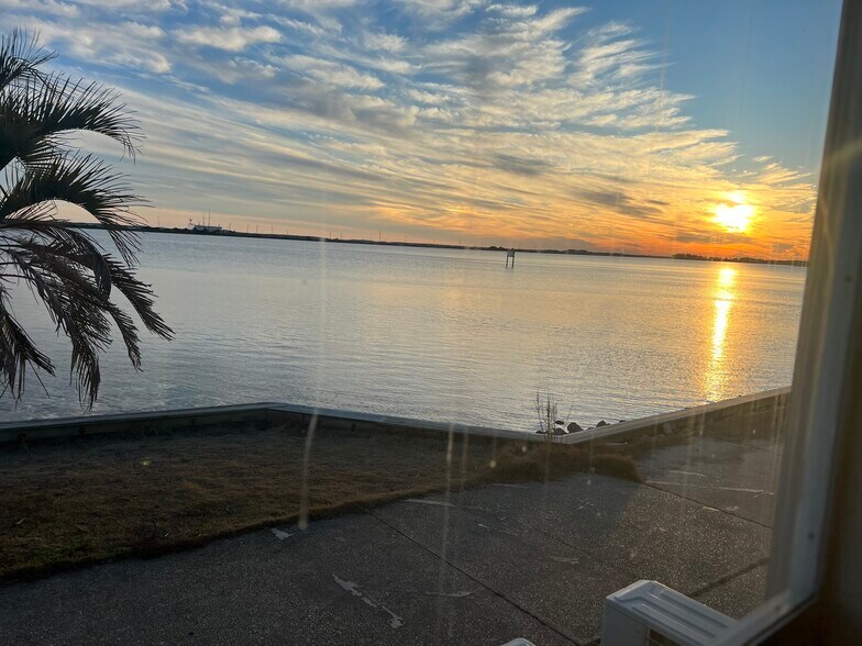 More Photos Of 348 Miracle Strip Pky SW, Fort Walton Beach Office For Sale