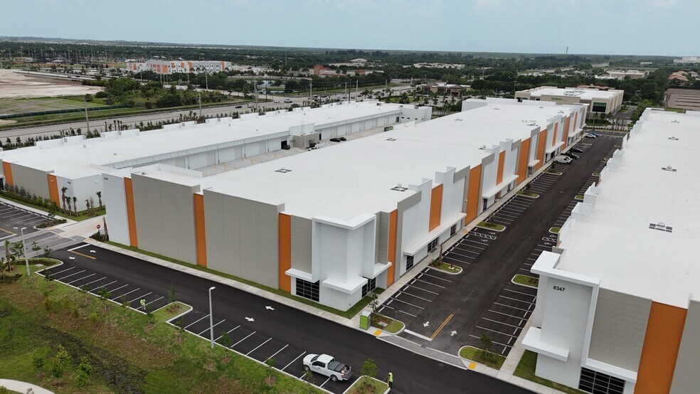 More Photos Of 8289 Boynton Beach Blvd, Boynton Beach Unknown For Lease