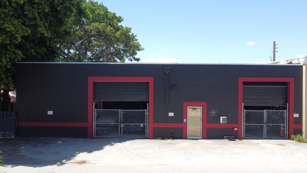 Primary Photo Of 1950 Grant St, Hollywood Warehouse For Sale