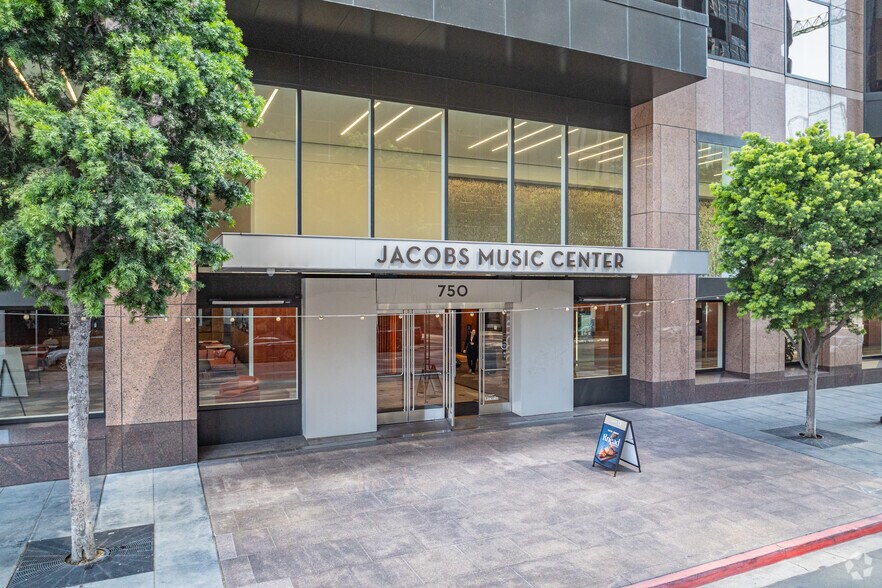 More Photos Of 750 B St, San Diego Office For Lease