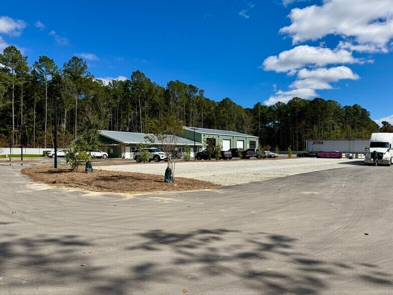 More Photos Of 185 Brewer Rd, Summerville Land For Lease