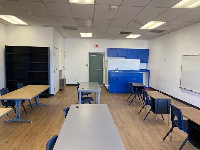 More Photos Of 630 W 17th Pl, Tempe Schools For Lease