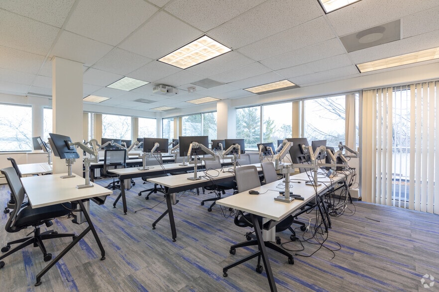 More Photos Of 101 Grovers Mill Rd, Lawrenceville Office For Sale