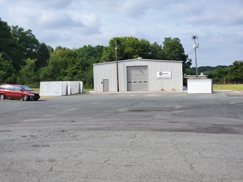 More Photos Of 511-555 Morgan Mill Rd, Monroe Unknown For Lease