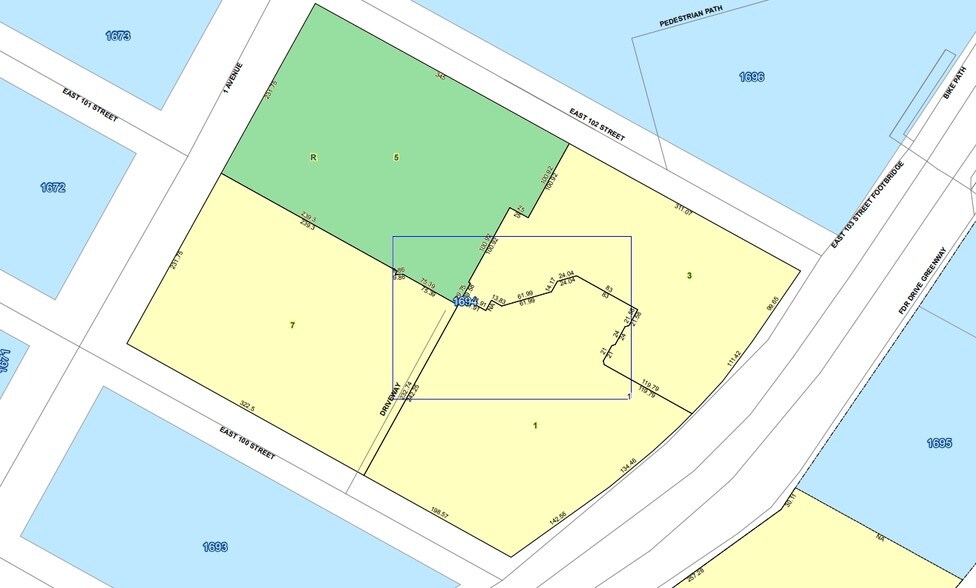 More Photos Of 1956 1st Ave, New York Apartments For Lease