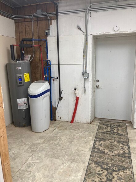 More Photos Of 101 Howard St, Stratton Restaurant For Sale