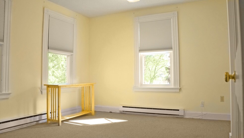 More Photos Of 191 Main St, Old Saybrook Loft Creative Space For Lease