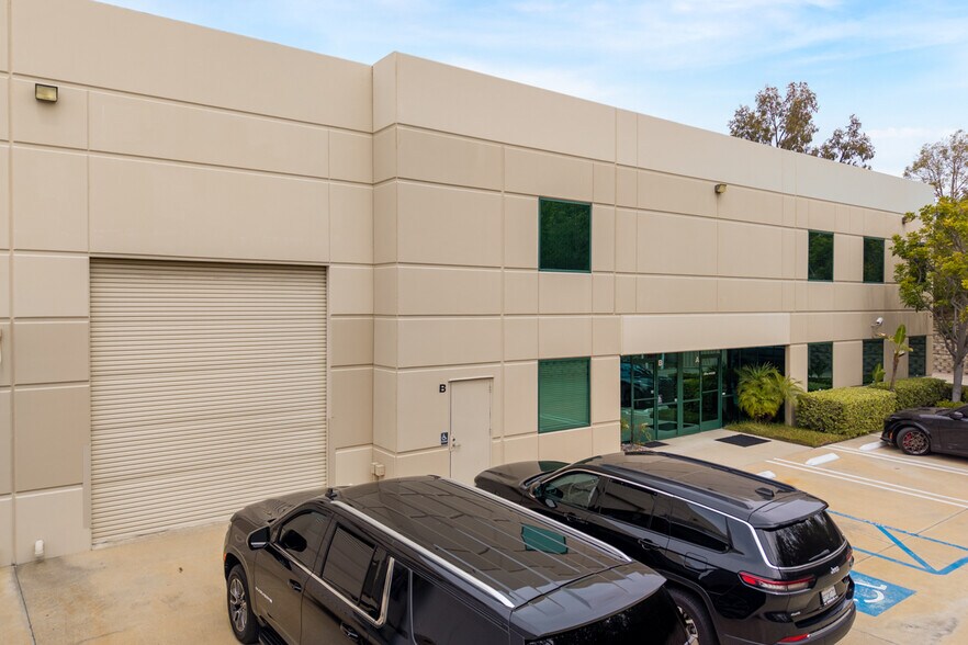 More Photos Of 2575 Fortune Way, Vista Warehouse For Lease