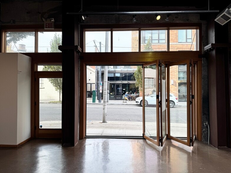 More Photos Of 528 NW 11th Ave, Portland Storefront For Lease