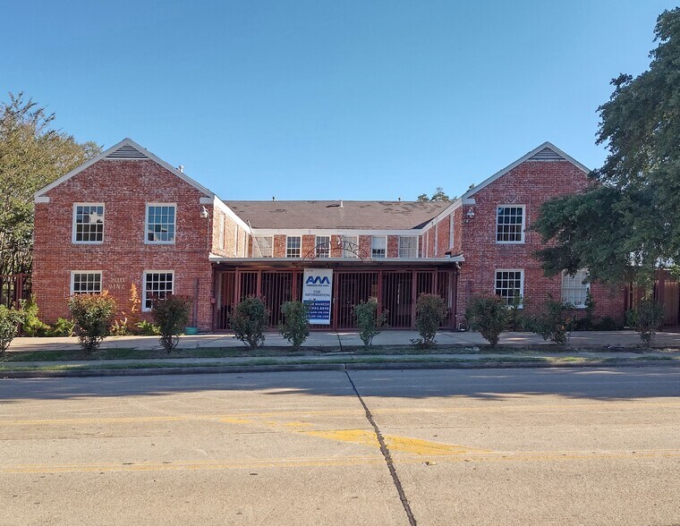 More Photos Of 2011 Binz St, Houston Apartments For Sale
