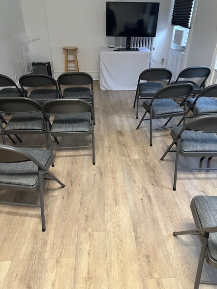 More Photos Of 3060 Steinway St, Astoria Storefront Retail Office For Sale