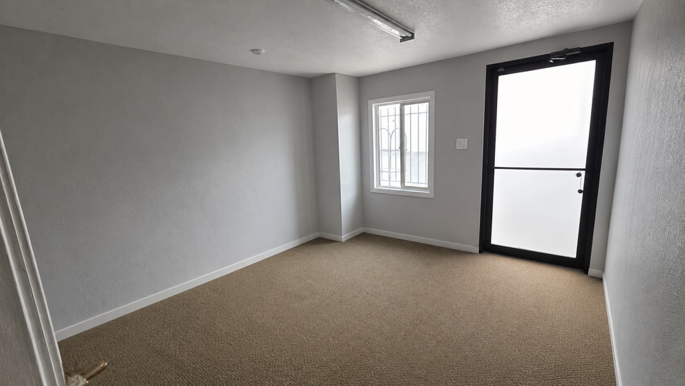More Photos Of 2791-2795 Industrial Ln, Broomfield Warehouse For Lease