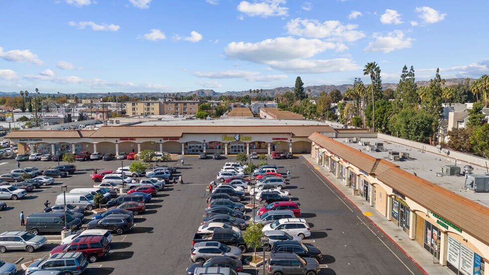 More Photos Of 20127 Saticoy St, Winnetka Unknown For Lease