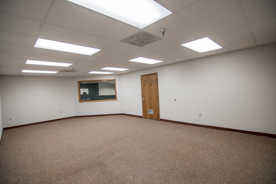 More Photos Of 631 Saint Anne St, Rapid City Medical For Lease