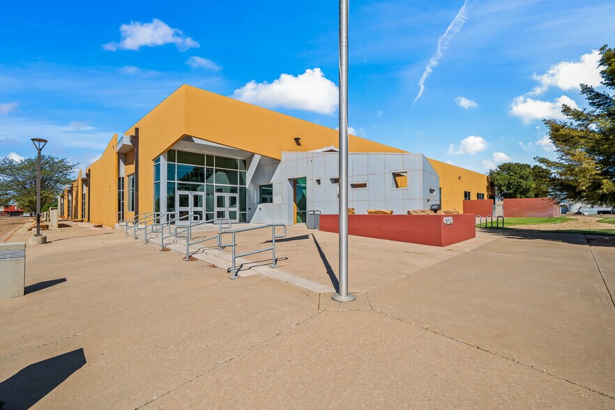 Primary Photo Of 4320 Huron Ave, Lubbock Office For Sale