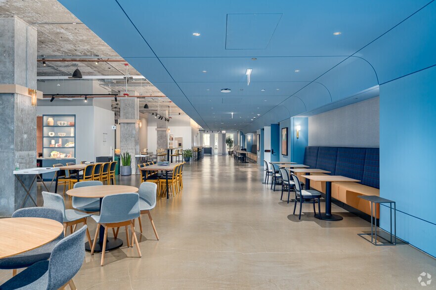 More Photos Of 311 W Monroe St, Chicago Coworking Space