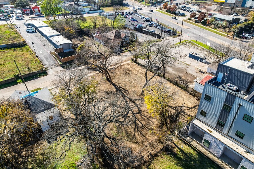 More Photos Of 913 Dale St, Dallas Land For Sale