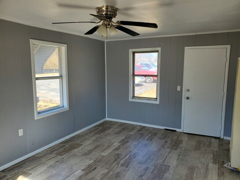 More Photos Of 815 S Mission Ave, Tahlequah Multifamily For Sale