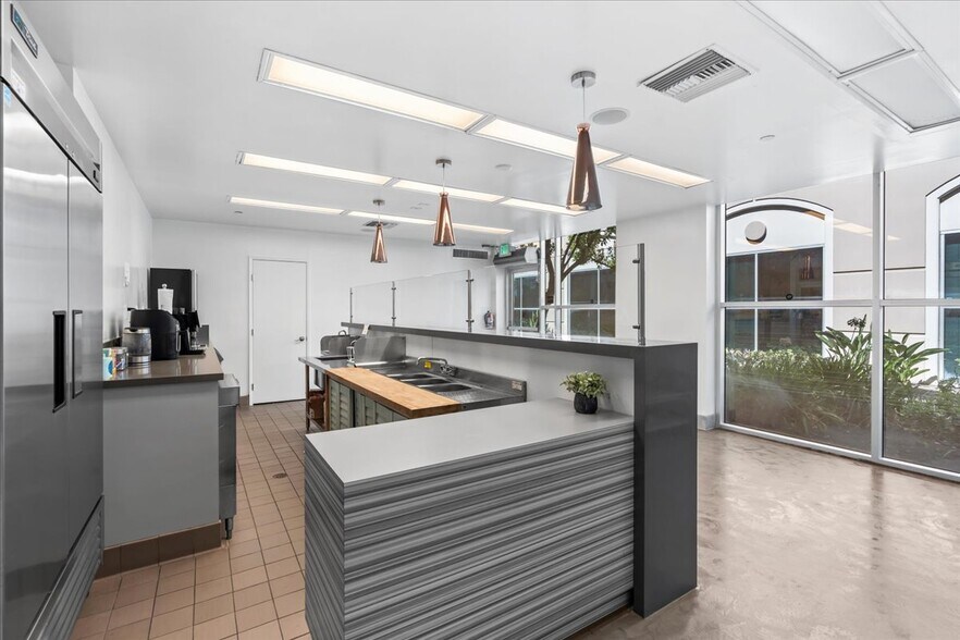 More Photos Of 15210 Central Ave, Chino Loft Creative Space For Sale