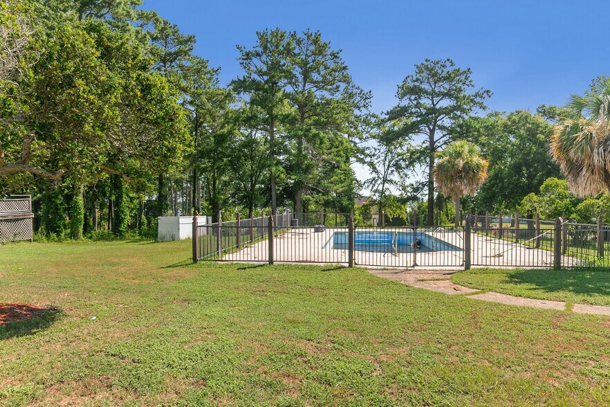More Photos Of 101 Merion Dr, Eufaula Golf Course Driving Range For Sale