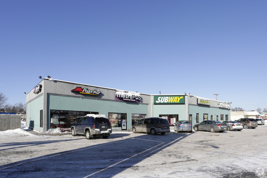 Primary Photo Of 4412-5431 S Westnedge Ave, Kalamazoo Storefront Retail Office For Lease