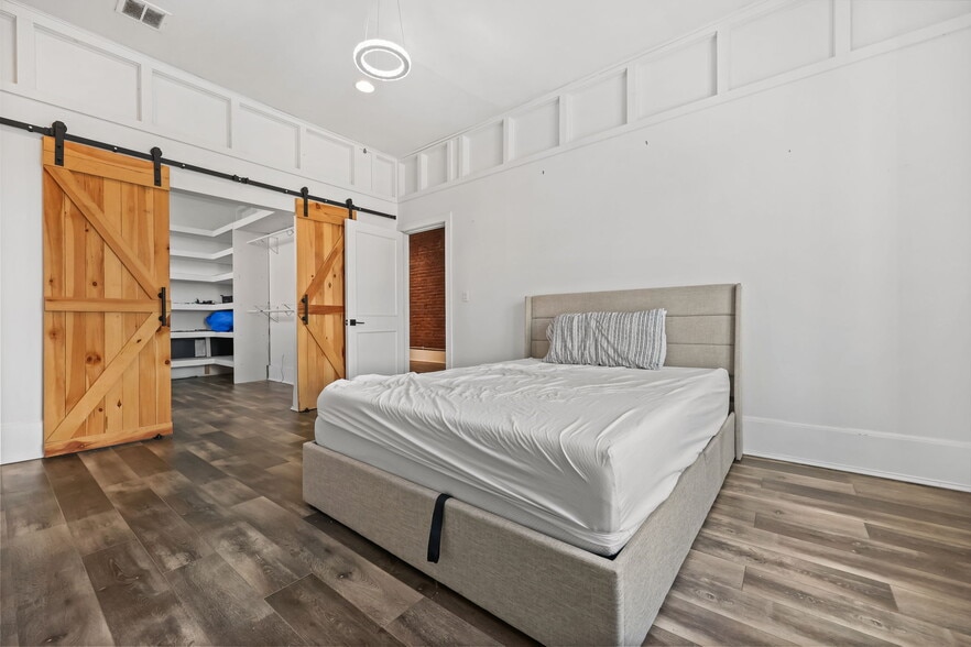 More Photos Of 49 Wall St, Norwalk Storefront Retail Office For Sale