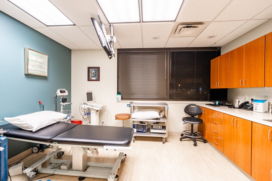 More Photos Of 1055 N 300 W, Provo Medical For Sale