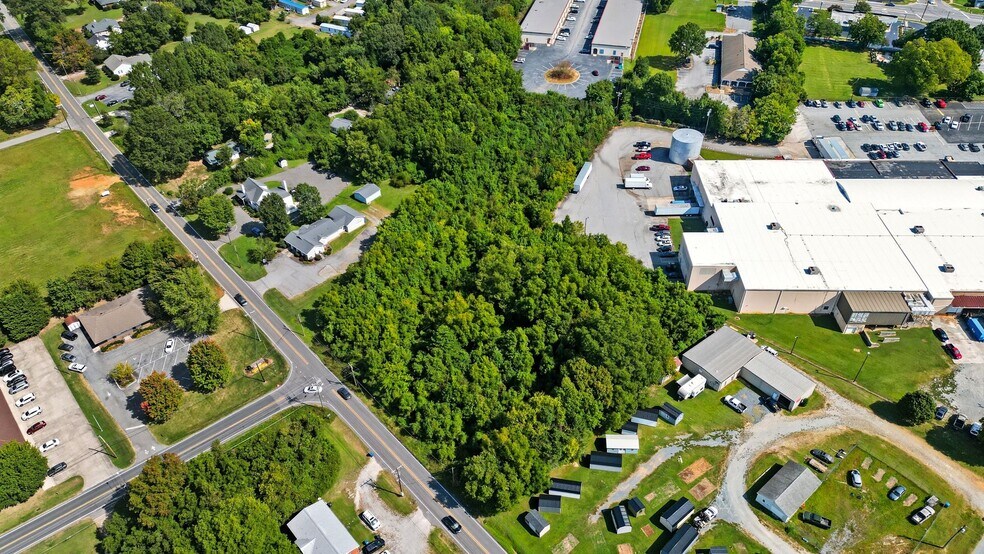 More Photos Of 11651 N Main St, Archdale Land For Sale