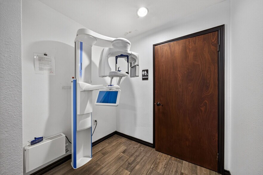 More Photos Of 1652 Pat Booker Rd, Universal City Medical For Sale