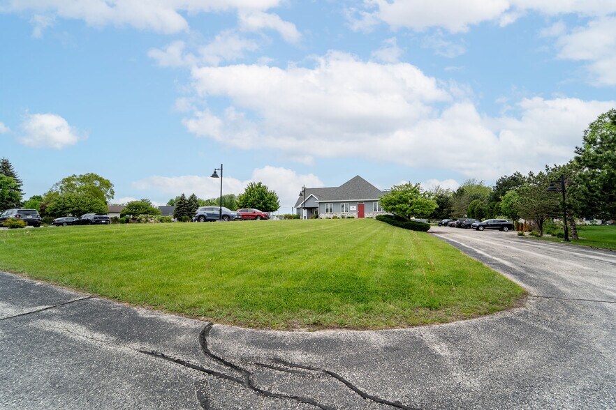 More Photos Of 952 S Park Ave, Fond Du Lac Medical For Sale