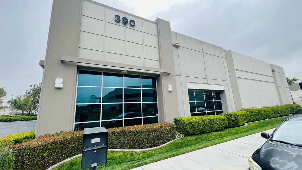 More Photos Of 390 N Ponderosa Ave, Ontario Warehouse For Sale