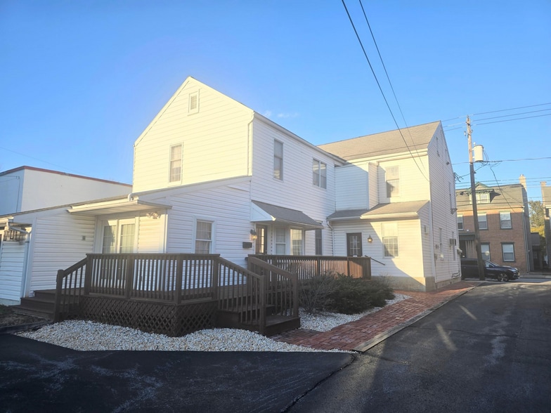 More Photos Of 108-110 S Main St, Manheim Office For Sale