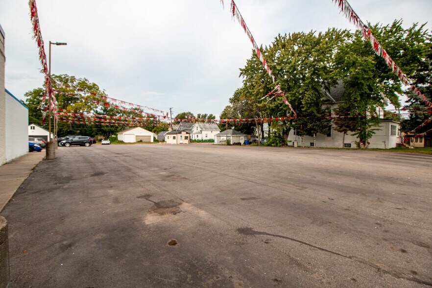 More Photos Of , Minneapolis Unknown For Sale