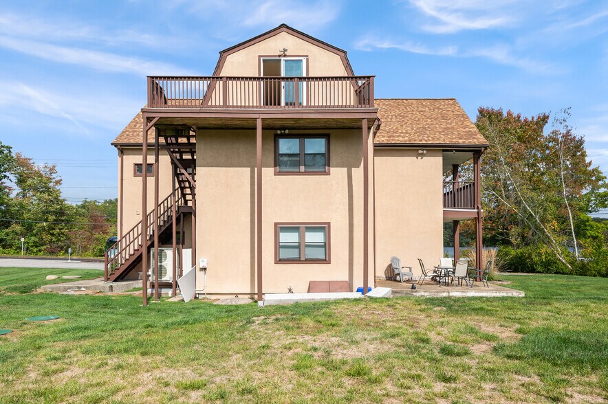 More Photos Of 2 Douglas Pike, Smithfield Office For Sale