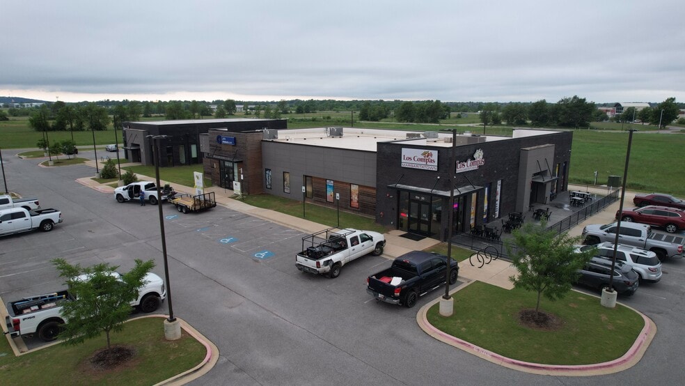 More Photos Of 4500 S Dixieland Rd, Rogers Medical For Lease