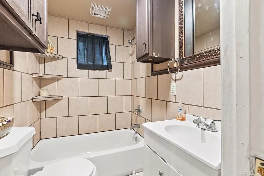 More Photos Of , North Little Rock Multifamily For Sale