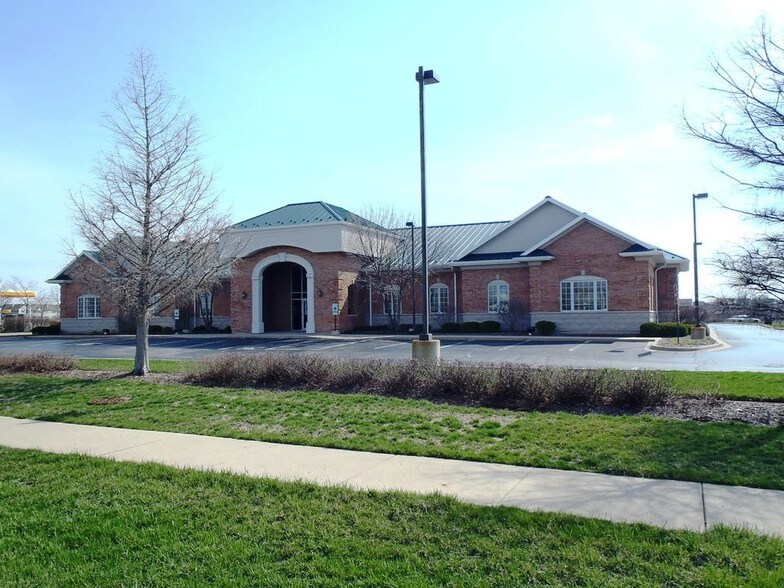 More Photos Of 2429 Randall Rd, Carpentersville Storefront Retail Office For Lease