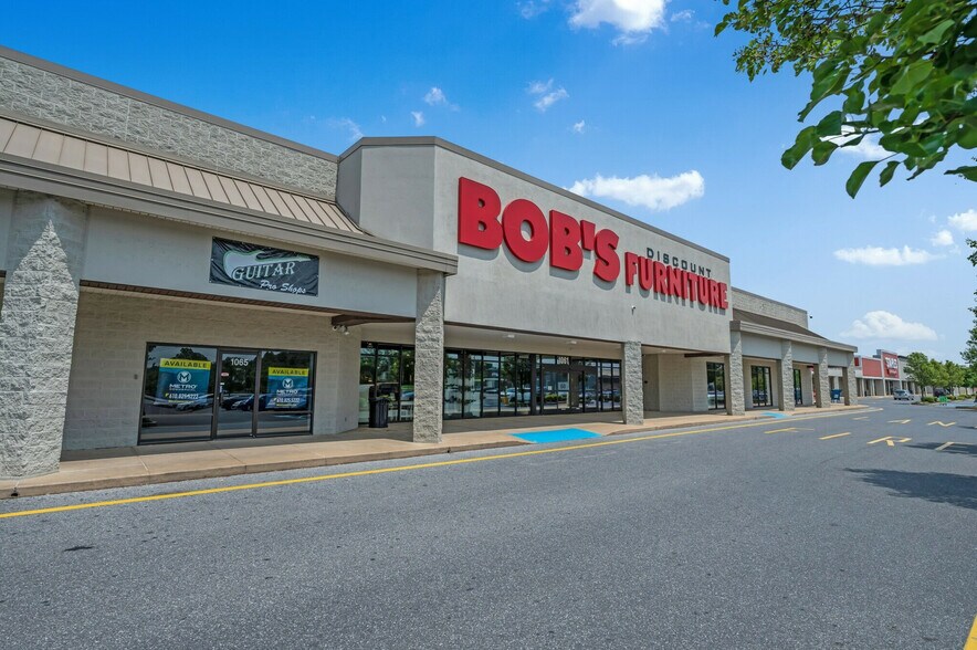 More Photos Of 1001 N DuPont Hwy, Dover Unknown For Lease