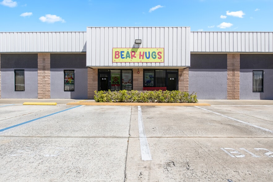 Primary Photo Of 1535 N Cogswell St, Rockledge Warehouse For Lease