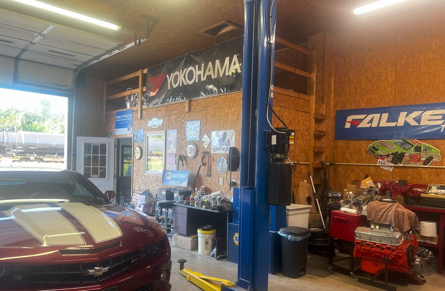 More Photos Of 204 2nd St NE, Burkeville Auto Repair For Sale