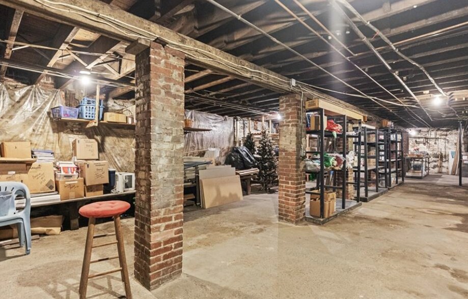 More Photos Of 320-322 3rd St, California Storefront Retail Residential For Sale