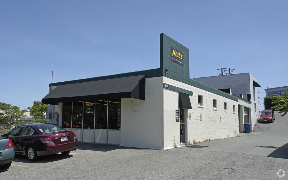 Primary Photo Of 2042 N Main St, Walnut Creek Auto Repair For Lease