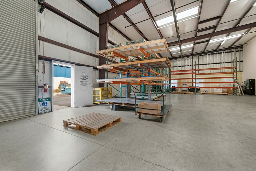 More Photos Of 4634 Weathermaker Ave, Fresno Warehouse For Sale