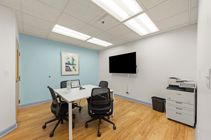 More Photos Of 1N131 County Farm Rd, Winfield Office Residential For Sale
